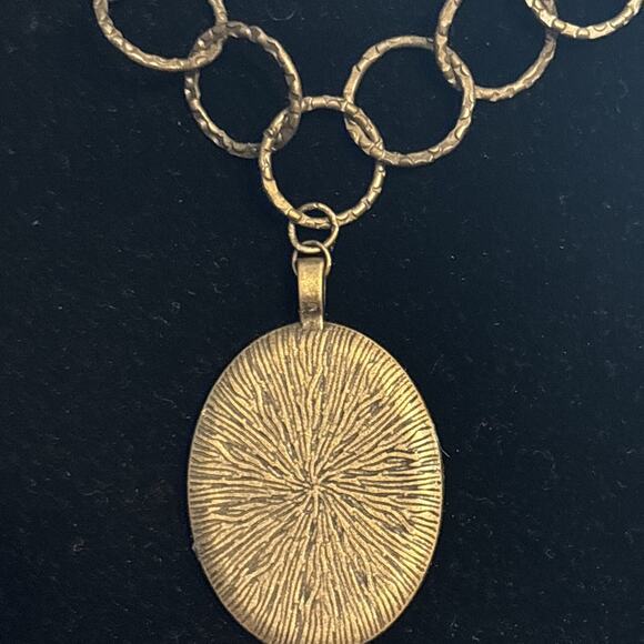 OOAK Bronze Tone Frida Kahlo Portrait Pendant Necklace Yellow Red Choker New - Picture 3 of 4